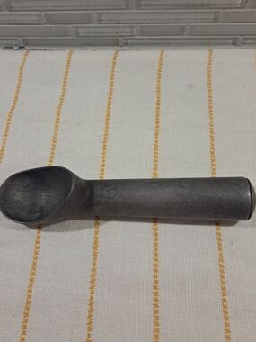 Vtg Aluminum Ice Cream Scoop, Hand Forged, Metal, MCM Kitchen, Old Fashioned